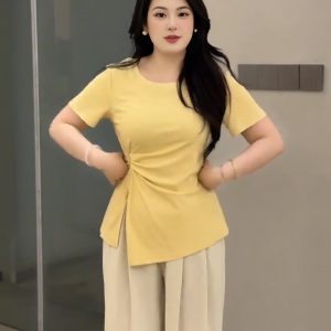 Plus-Size Women's French Design Summer Short-Sleeve T-Shirt, Unique Irregular Cut, Tummy-Covering Split Top for Curvy Styles