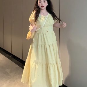 Plus-Size Women's French Polka Dot Puff Sleeve Dress, Square Neck, Waist-Cinching, Summer Fashion for Curvy Figures, Youthful Style