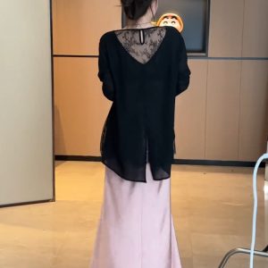 Plus-Size Women's French Retro Lace Spliced Hollow Back Long Sleeve T-Shirt - Stylish Summer Top for Curvy Figures