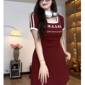 Plus-Size Women's French-Style U-Neck Dress - Flattering Summer Dress for Curvy Figures, Sporty Short Skirt Design