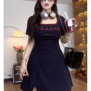 Plus-Size Women's French-Style U-Neck Dress - Flattering Summer Dress for Curvy Figures, Sporty Short Skirt Design