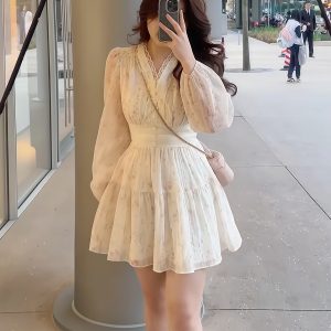 Plus-Size Women's French Vintage Lace Floral Dress - Spring Style, Waist-Cinching & Flattering for Curvy Women, Boho Chic