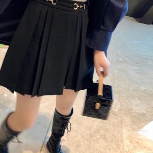 Plus-Size Women's High-Waisted Pleated A-Line Skirt, Flattering Half-Length Design for Spring/Summer 2024, Trendy Plus-Size Fashion