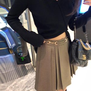 Plus-Size Women's High-Waisted Pleated A-Line Skirt, Flattering Half-Length Design for Spring/Summer 2024, Trendy Plus-Size Fashion