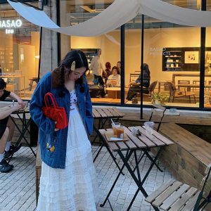 Plus Size Women's Lace Cake Skirt - Mid-Length White Skirt for Spring & Autumn, Stylish Half-Length Design