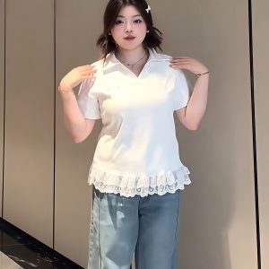 Plus-Size Women's Lace Patchwork Bow Short-Sleeve T-Shirt - Summer Sweet Slimming Lapel Top for Curvy Girls