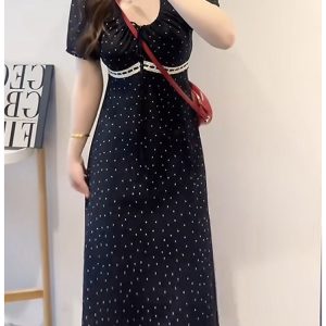 Plus-Size Women's Polka Dot Slimming Dress, Short Sleeve Summer Style, High-End French Temperament, Chic and Stylish for Everyday Wear