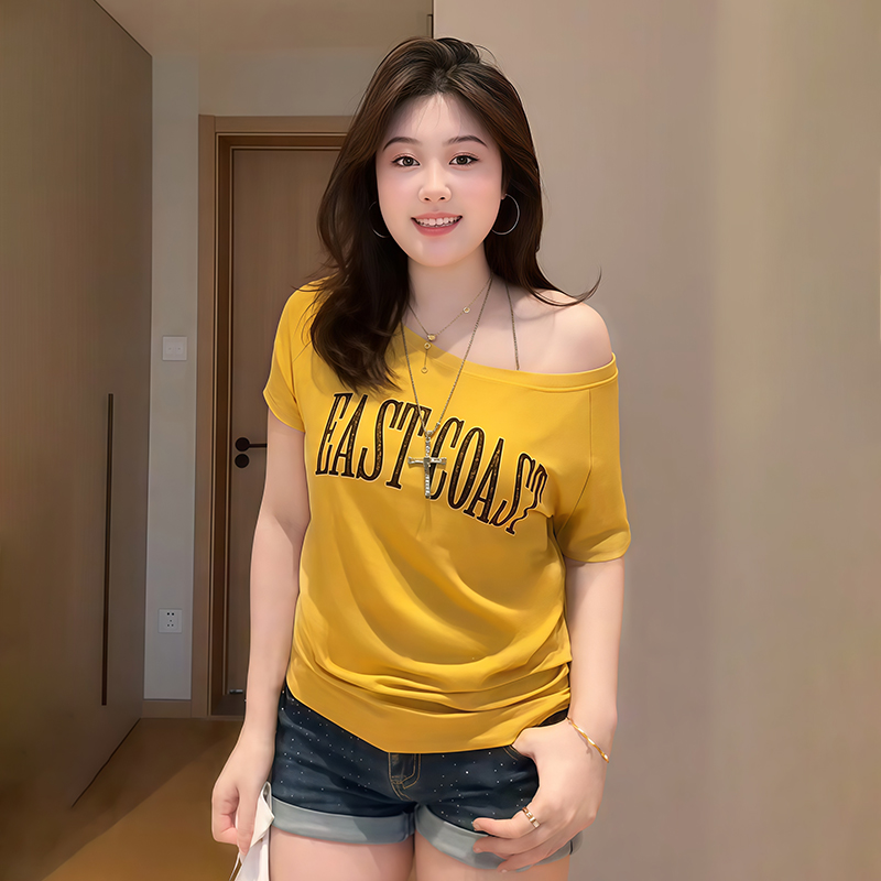 Plus-Size Women's Retro Letter Print Short-Sleeve T-Shirt - 2025 Summer Slanted Shoulder Top for Curvy Fashionistas