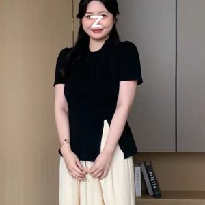 Plus-Size Women's Short Sleeve Irregular Split T-Shirt - Trendy Summer Top for Curvy Figures