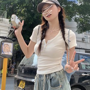 Plus-Size Women's Slim-Fit Short Sleeve T-Shirt - 2025 Summer Versatile Basic Top for Curvy Style