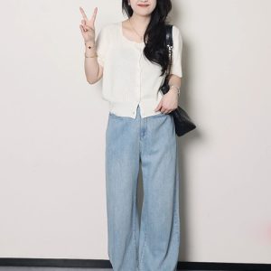 Plus Size Women's Summer Short Sleeve Ice Silk Knitted Top - Flattering Square Neck French Style Blouse for Curvy Figures