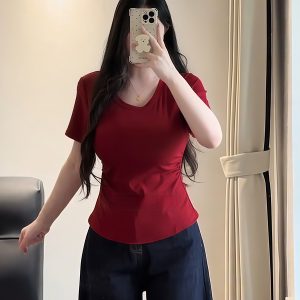 Plus-Size Women's U-Neck Curved Hem Short Sleeve T-Shirt - Summer Pleated Waist Design for a Slimming Effect - Flattering Fit for Curvy Figures