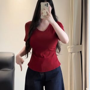 Plus-Size Women's U-Neck Curved Hem Short Sleeve T-Shirt - Summer Pleated Waist Design for a Slimming Effect - Flattering Fit for Curvy Figures