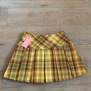 Plus Size Yellow Checkered Pleated Skirt for Women, High-Waisted A-Line Design, Summer College Style, Short Skirt for Petite Fashion
