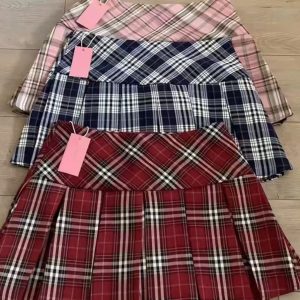 Plus Size Yellow Checkered Pleated Skirt for Women, High-Waisted A-Line Design, Summer College Style, Short Skirt for Petite Fashion