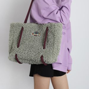Plush Tote Bag for Women - 2023 Autumn Winter Minimalist Niche Design, Large Capacity High-End Feel Handbag