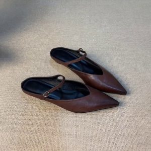 Pointed Thick-Soled Closed-Toe Half Slippers in Sheepskin - French Retro One-Strap Shallow Mouth Mules for Stylish Comfort