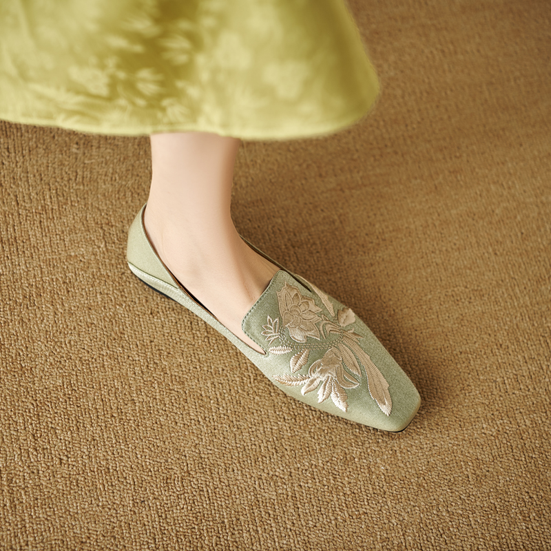 Pointed Toe Women's Genuine Leather High Heels - Elegant Stiletto Shoes with Shallow Mouth Design, Italian Corso Venezia Style Pointed Toe Women's Genuine Leather High Heels - Elegant Stiletto Shoes with Shallow Mouth Design, Italian Corso Venezia Style