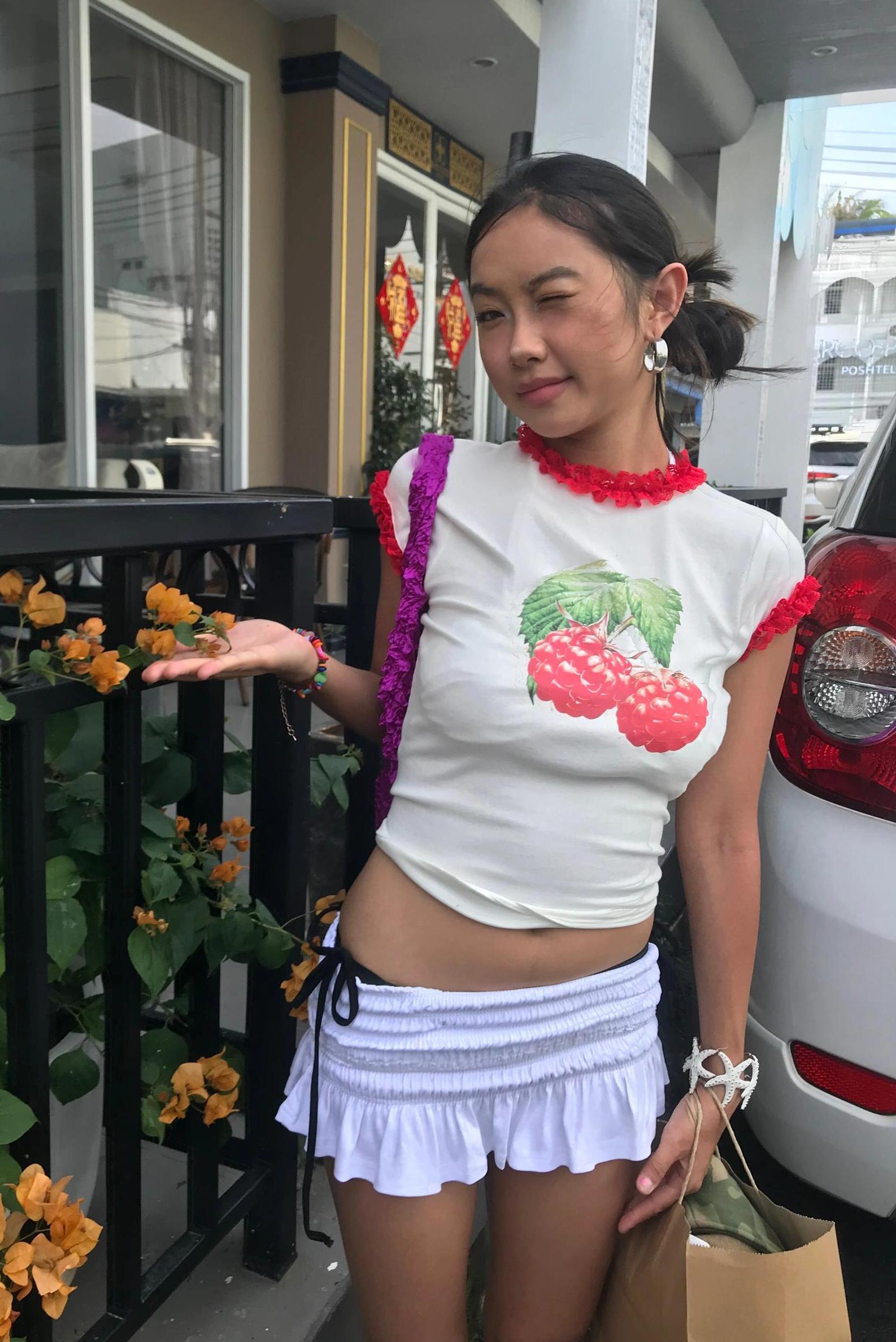 Raspberry Print Red Lace Trim Short Sleeve Top - Slim Fit Pure Cotton Women's Korean Style Fashion Raspberry Print Red Lace Trim Short Sleeve Top - Slim Fit Pure Cotton Women's Korean Style Fashion