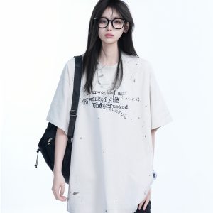 Red Ink Splash Design Short-Sleeve T-Shirt for Women - Trendy Summer Heavyweight Loose Fit, Casual Style