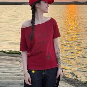 Red One-Shoulder Short Sleeve Women's Summer Letter Print Casual T-Shirt - Stylish Slanted Shoulder Top for Hot Girl Vibes