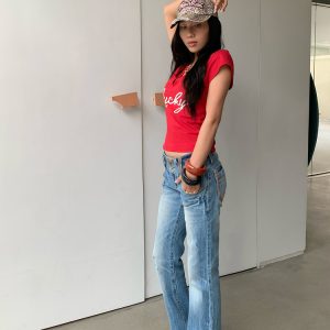 Red U-Shaped V-Neck Lucky Baby Tee - Jennie Style, Slightly Loose Fit, Metaphysical Design, Trendy Y2K Aesthetic