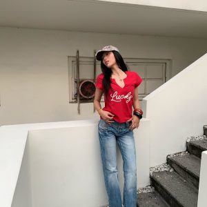 Red U-Shaped V-Neck Lucky Baby Tee - Jennie Style, Slightly Loose Fit, Metaphysical Design, Trendy Y2K Aesthetic