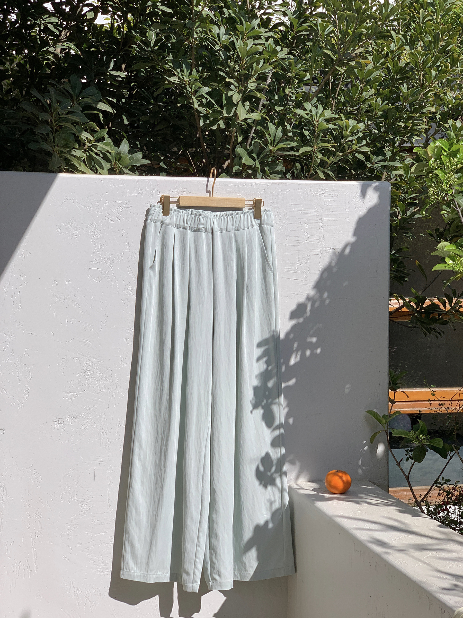 Relaxed Casual Wide-Leg Pants for Comfort - Loose Draping Long Pants Ideal for Air Conditioning and Everyday Wear Relaxed Casual Wide-Leg Pants for Comfort - Loose Draping Long Pants Ideal for Air Conditioning and Everyday Wear