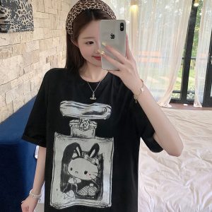 Relaxed Cat Sauce White Oversized Short Sleeve T-Shirt for Women - Casual and Comfy Graphic Tee
