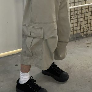 Retro American-Style Loose Wide-Leg Cargo Pants with Large Pockets for Men and Women - Summer Casual Functional Shorts