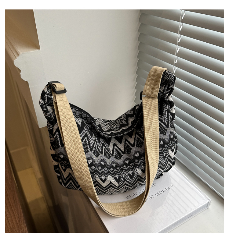 Retro Canvas Crossbody Bag for Women - Ethnic Fashion Versatile Shoulder Dumpling Bag in Lazy Style Retro Canvas Crossbody Bag for Women - Ethnic Fashion Versatile Shoulder Dumpling Bag in Lazy Style