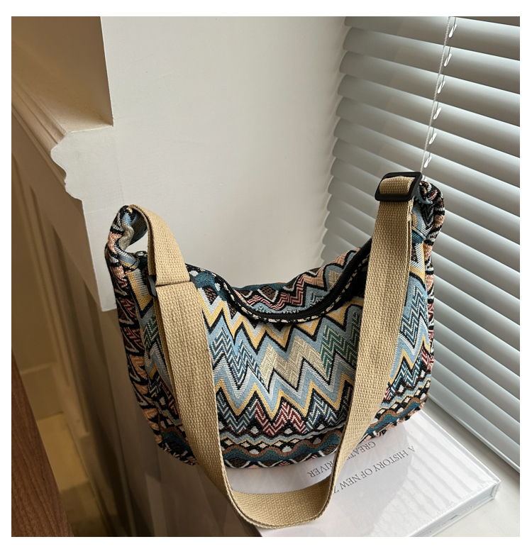 Retro Canvas Crossbody Bag for Women - Ethnic Fashion Versatile Shoulder Dumpling Bag in Lazy Style Retro Canvas Crossbody Bag for Women - Ethnic Fashion Versatile Shoulder Dumpling Bag in Lazy Style