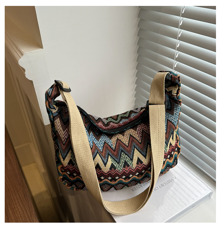Retro Canvas Crossbody Bag for Women - Ethnic Fashion Versatile Shoulder Dumpling Bag in Lazy Style Retro Canvas Crossbody Bag for Women - Ethnic Fashion Versatile Shoulder Dumpling Bag in Lazy Style