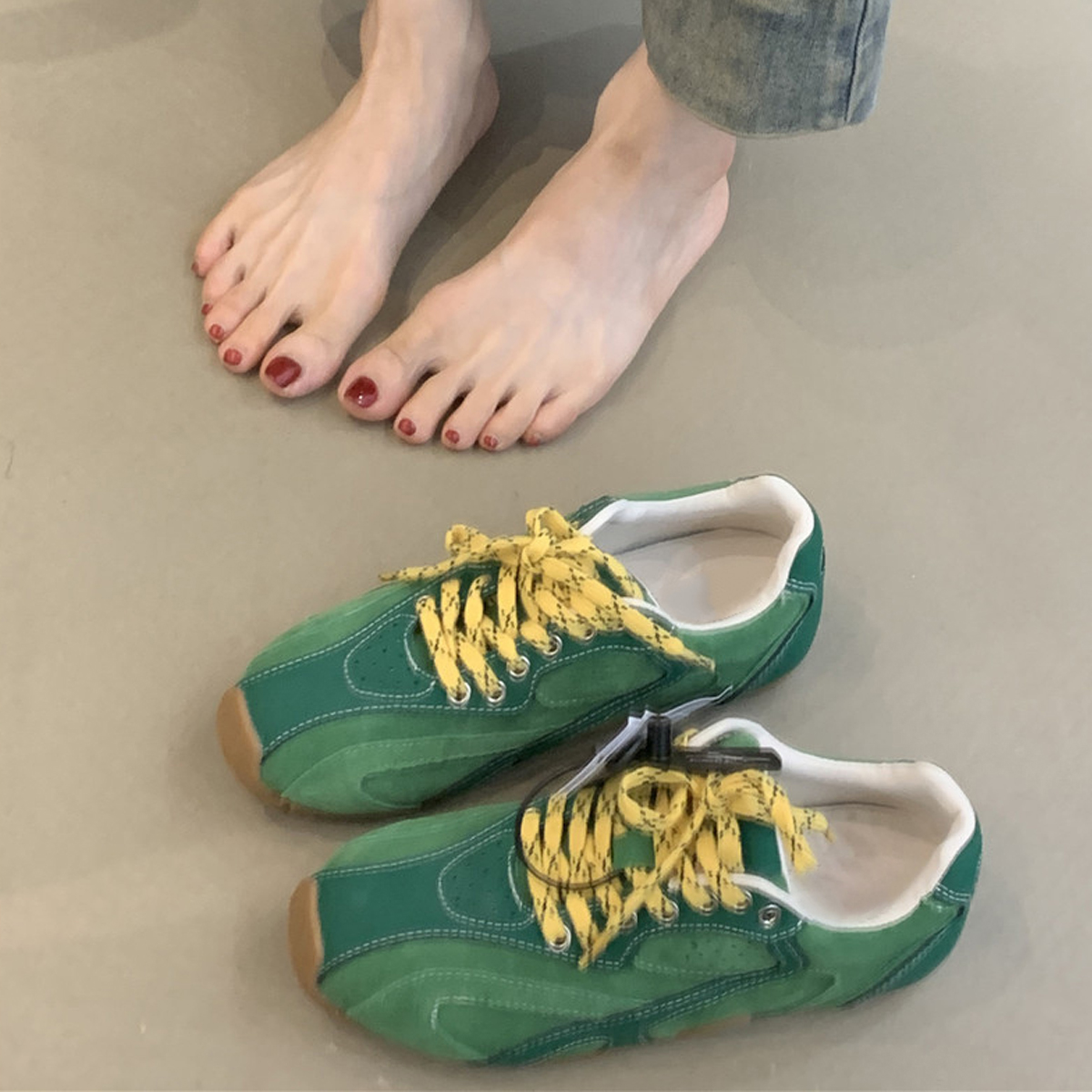 Retro Casual Color-Blocking Lace-Up Cowhide Training Shoes for Women - Flat Sports Footwear for Outdoor Running Retro Casual Color-Blocking Lace-Up Cowhide Training Shoes for Women - Flat Sports Footwear for Outdoor Running