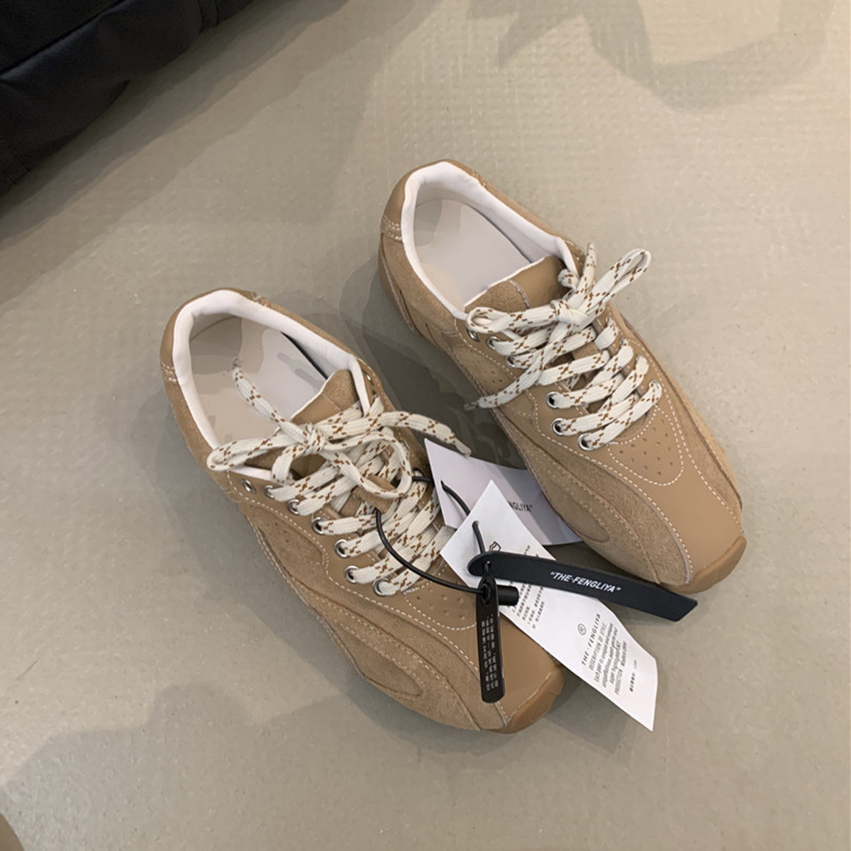 Retro Casual Color-Blocking Lace-Up Cowhide Training Shoes for Women - Flat Sports Footwear for Outdoor Running Retro Casual Color-Blocking Lace-Up Cowhide Training Shoes for Women - Flat Sports Footwear for Outdoor Running