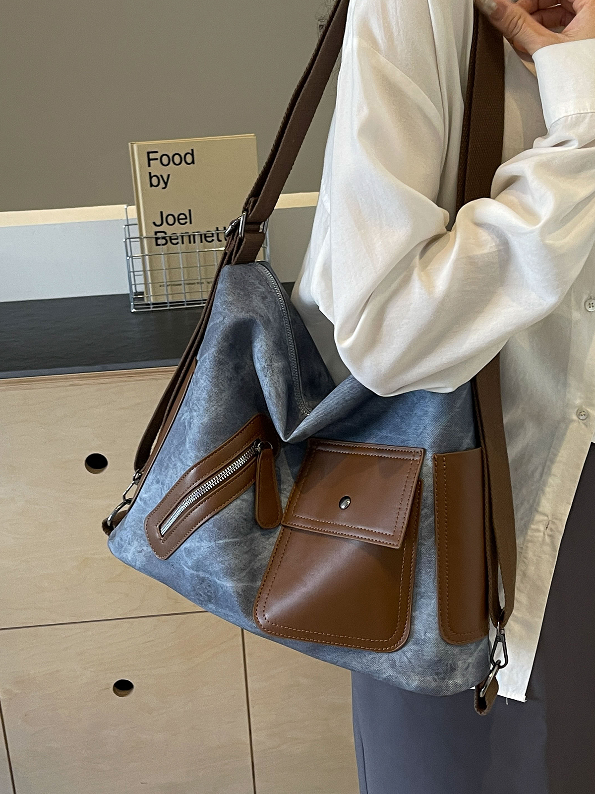 Retro Casual Crossbody Bag for Women, 2025 Spring Commuting Shoulder Bag, Versatile Dual-Use Travel Purse Retro Casual Crossbody Bag for Women, 2025 Spring Commuting Shoulder Bag, Versatile Dual-Use Travel Purse