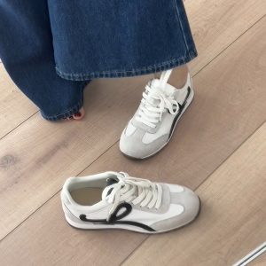 Retro Cowhide Color-Blocking Lace-Up Casual Sports Shoes for Women - Versatile Flat White Sneakers in Trendy Style