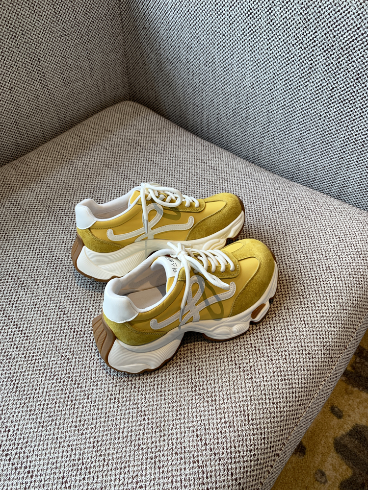 Retro Dad Shoes for Women - 2025 New Style Genuine Leather, Breathable Thick-Soled, Height-Increasing Casual Sports Shoes Retro Dad Shoes for Women - 2025 New Style Genuine Leather, Breathable Thick-Soled, Height-Increasing Casual Sports Shoes