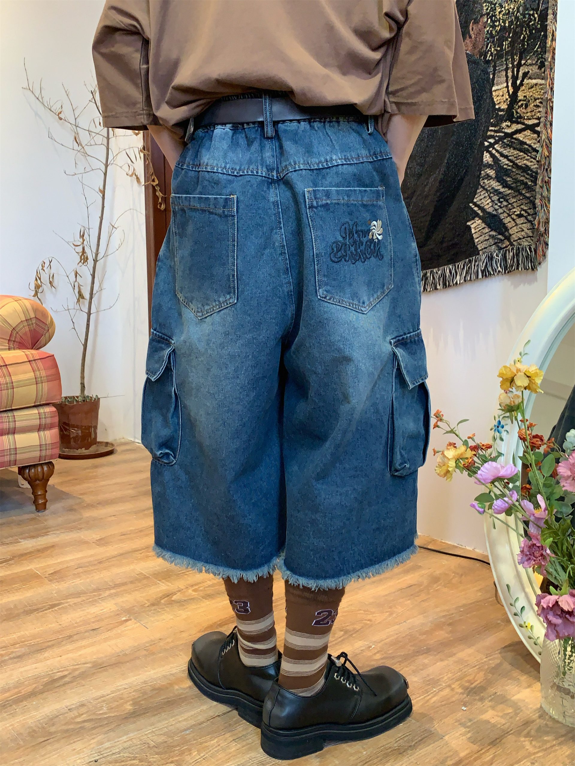 Retro Denim Work Capris with Cat Whiskers, Big Pockets, Embroidery, Wide-Leg Loose Fit Pants for Casual Y2K Style Retro Denim Work Capris with Cat Whiskers, Big Pockets, Embroidery, Wide-Leg Loose Fit Pants for Casual Y2K Style