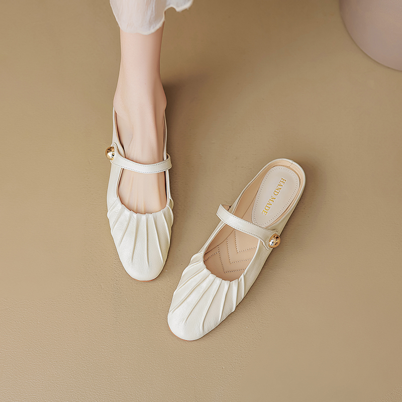 Retro Flat-Toe Women's Height-Increasing Slippers - Stylish Italian Design Half-Slippers for Comfortable Chic Fashion Retro Flat-Toe Women's Height-Increasing Slippers - Stylish Italian Design Half-Slippers for Comfortable Chic Fashion