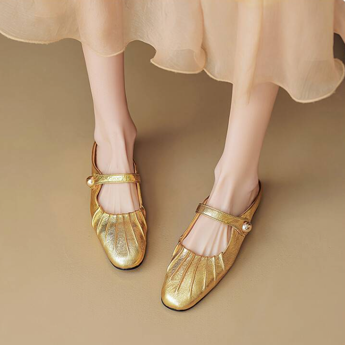 Retro Flat-Toe Women's Height-Increasing Slippers - Stylish Italian Design Half-Slippers for Comfortable Chic Fashion Retro Flat-Toe Women's Height-Increasing Slippers - Stylish Italian Design Half-Slippers for Comfortable Chic Fashion