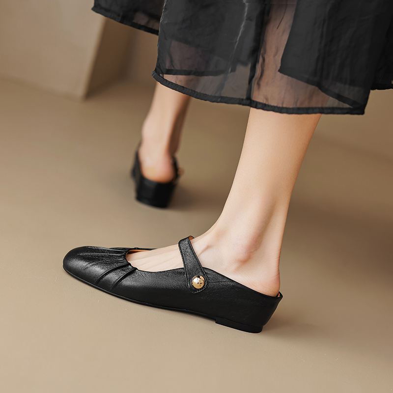 Retro Flat-Toe Women's Height-Increasing Slippers - Stylish Italian Design Half-Slippers for Comfortable Chic Fashion Retro Flat-Toe Women's Height-Increasing Slippers - Stylish Italian Design Half-Slippers for Comfortable Chic Fashion