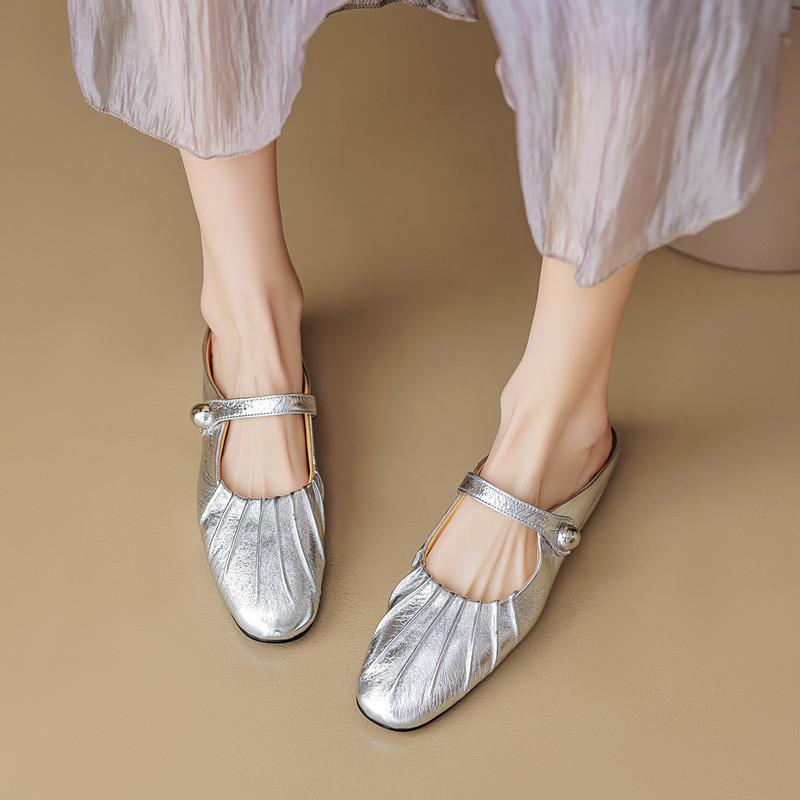 Retro Flat-Toe Women's Height-Increasing Slippers - Stylish Italian Design Half-Slippers for Comfortable Chic Fashion Retro Flat-Toe Women's Height-Increasing Slippers - Stylish Italian Design Half-Slippers for Comfortable Chic Fashion