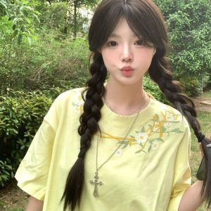 Retro Floral Embroidered Milk Yellow Short Sleeve T-Shirt for Women - Summer 2025 Trendy Half Sleeve Age-Reducing Top