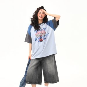 Retro Graffiti Letter Color-Blocking Raglan Short-Sleeve T-Shirt for Women - Unique American 90s Style Graphic Tee