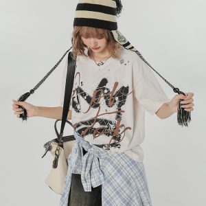 Retro Graffiti Print Round Neck Short Sleeve T-Shirt for Women - Loose Slim Fit Summer Street Style Top
