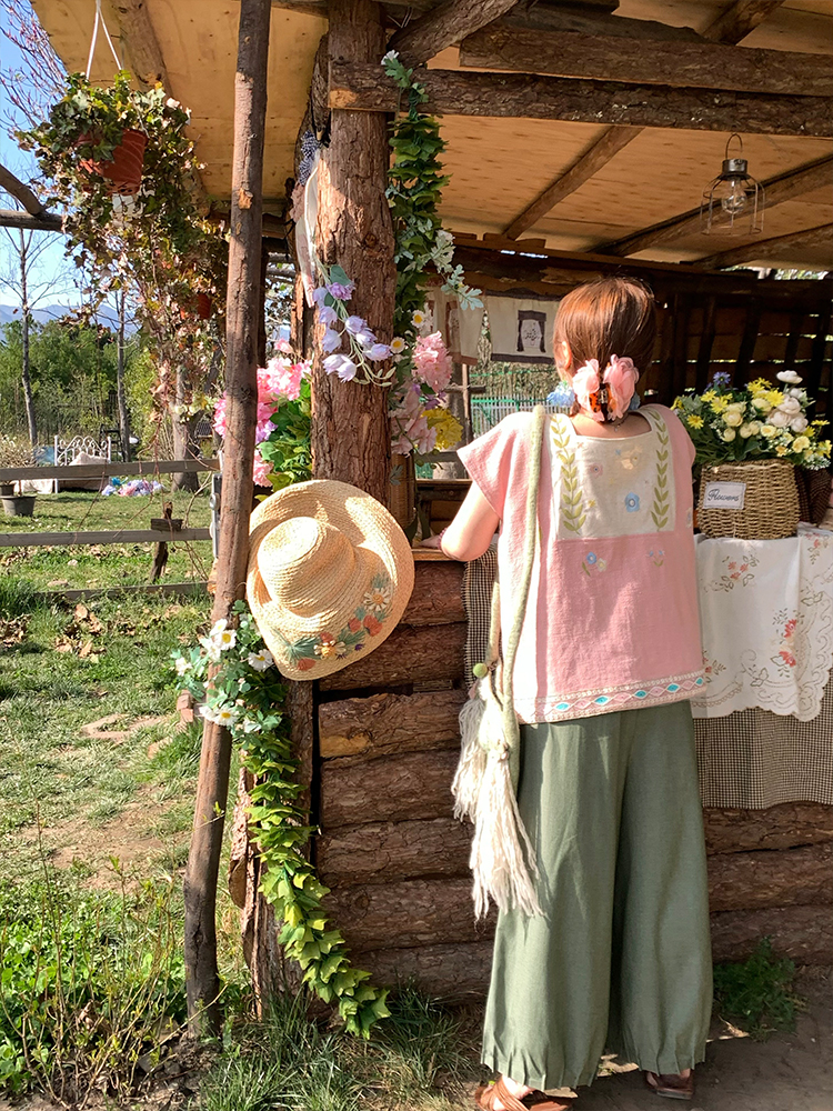 Retro Green Pleated High-Waisted Wide-Leg Lantern Pants for Women - Casual Spring Fashion, Vintage Style, Loose Fit Retro Green Pleated High-Waisted Wide-Leg Lantern Pants for Women - Casual Spring Fashion, Vintage Style, Loose Fit