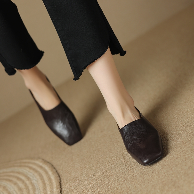 Retro High-End Genuine Leather Lazy Loafers for Women - Summer 2025 Fashion, Italian Style, Comfortable & Chic Retro High-End Genuine Leather Lazy Loafers for Women - Summer 2025 Fashion, Italian Style, Comfortable & Chic