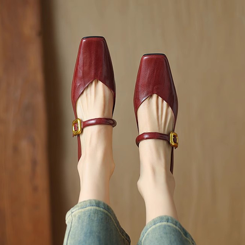 Retro Italian Square-Toe Mary Jane Flats for Women with Gold Buckle - Versatile Mid-Heel Shoes for Y2K and Vintage Style