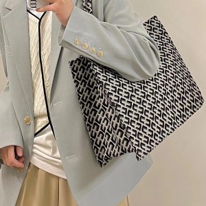 Retro Jacquard Tote Bag for Women - Large Capacity Canvas Shoulder Bag for Commuting - Trendy 2022 Niche Style